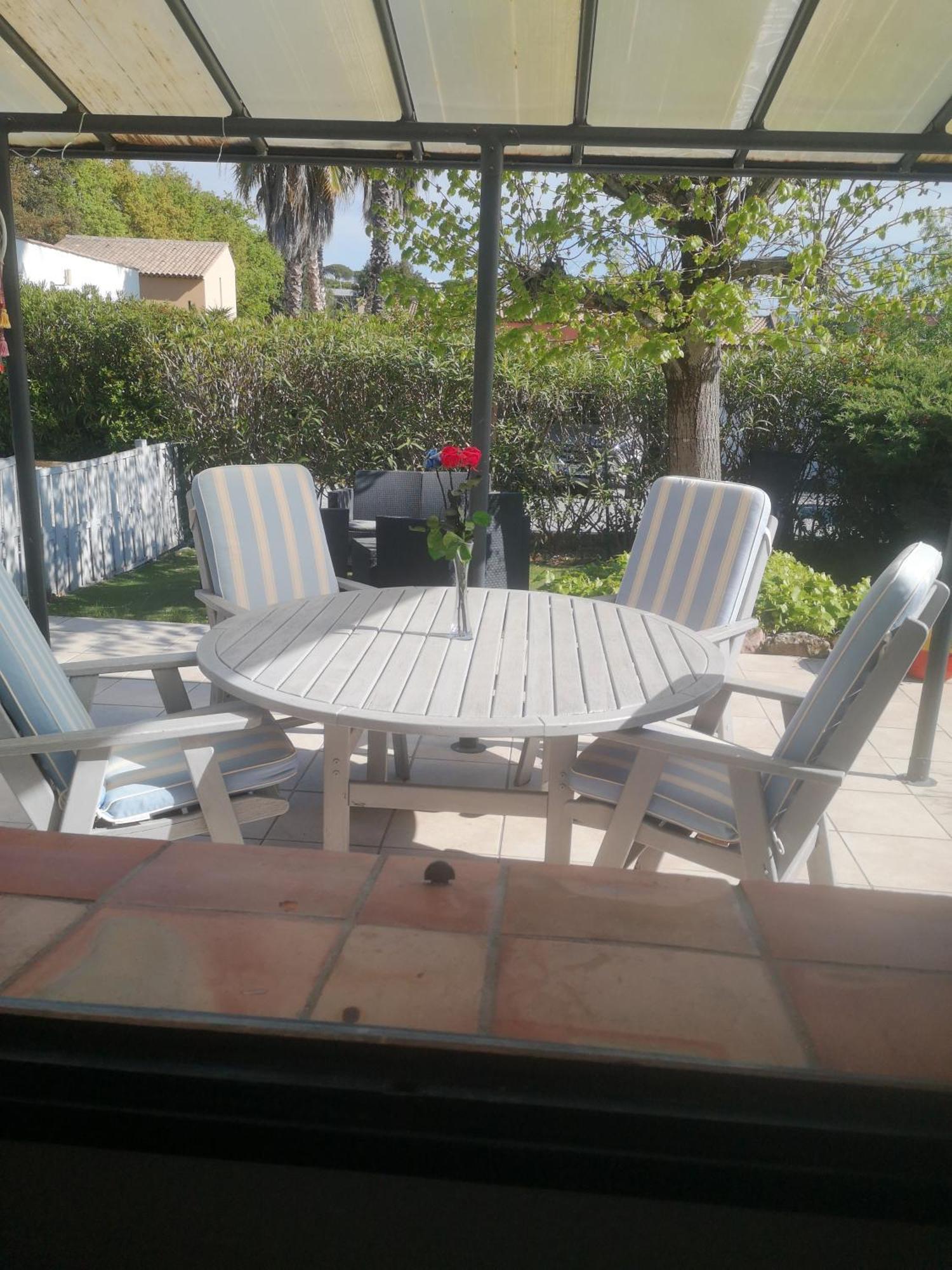 Le Mas Du Bijou Bleu Puget-sur Argens Quarto foto